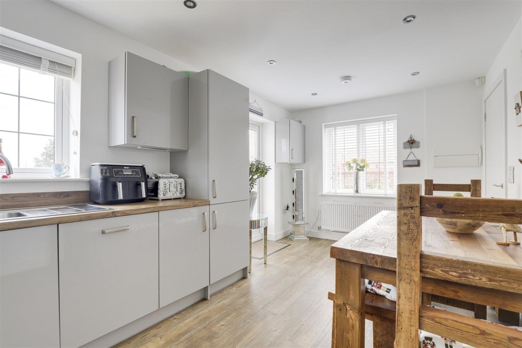 Cornflower Crescent, Ruddington, Nottinghamshire, NG11 6SG