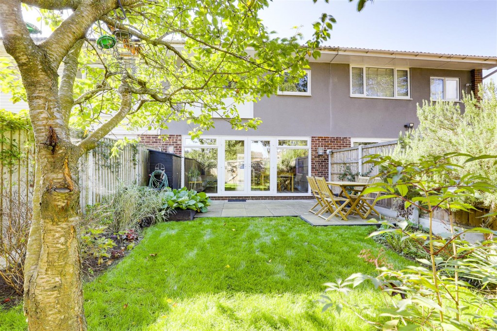 Nearsby Drive, West Bridgford, Nottinghamshire, NG2 6LB