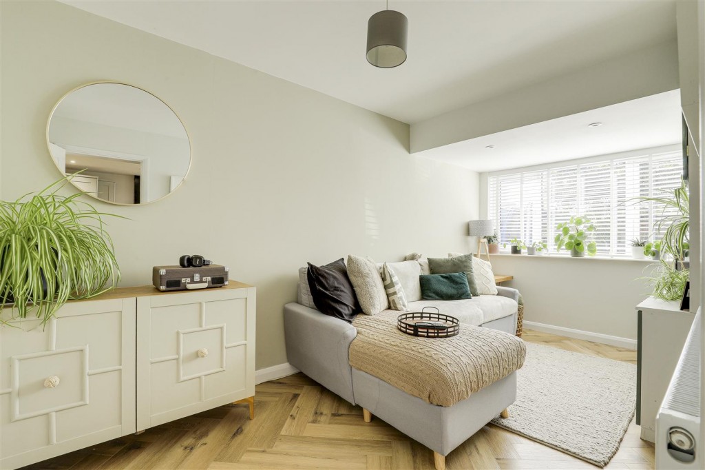 Nearsby Drive, West Bridgford, Nottinghamshire, NG2 6LB