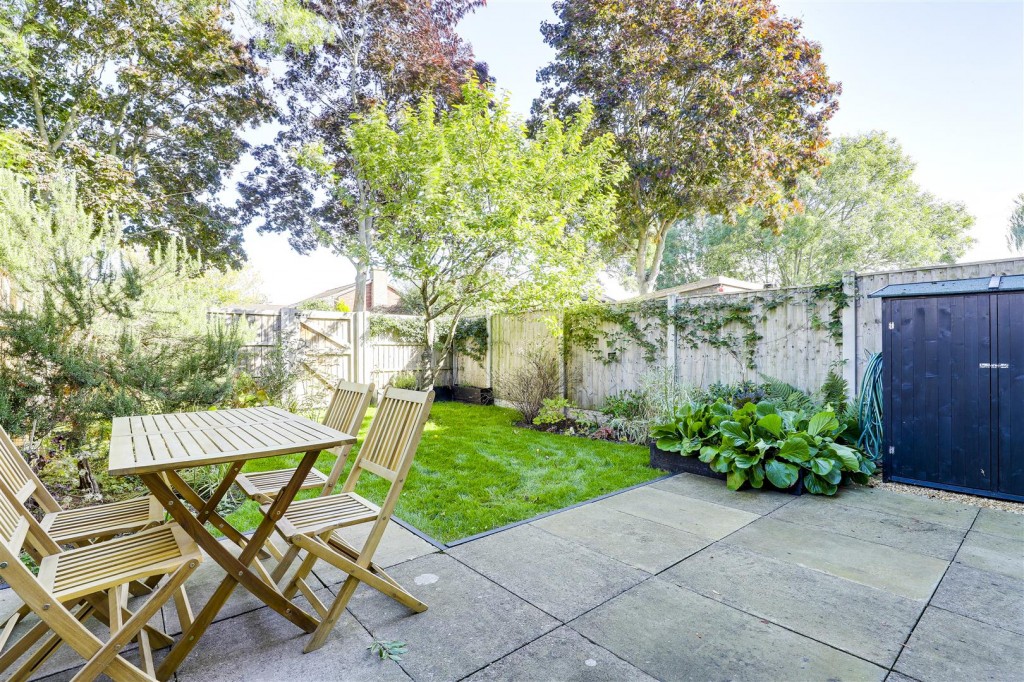 Nearsby Drive, West Bridgford, Nottinghamshire, NG2 6LB