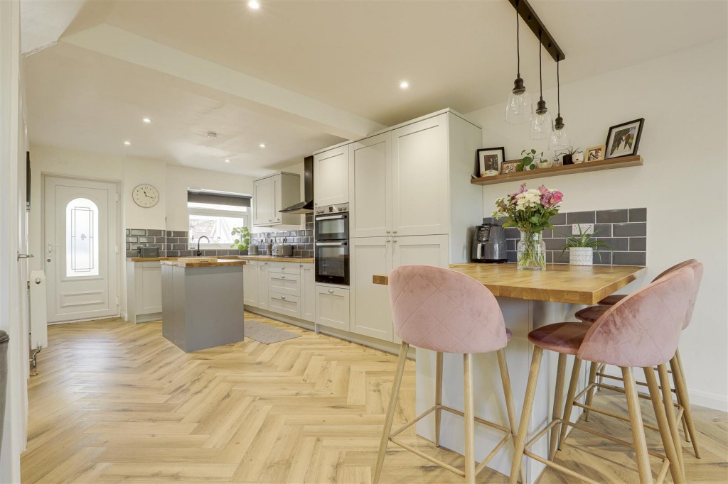 Nearsby Drive, West Bridgford, Nottinghamshire, NG2 6LB