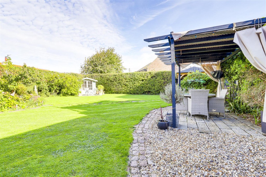 Hall Lane, Kinoulton, Nottinghamshire, NG12 3EF