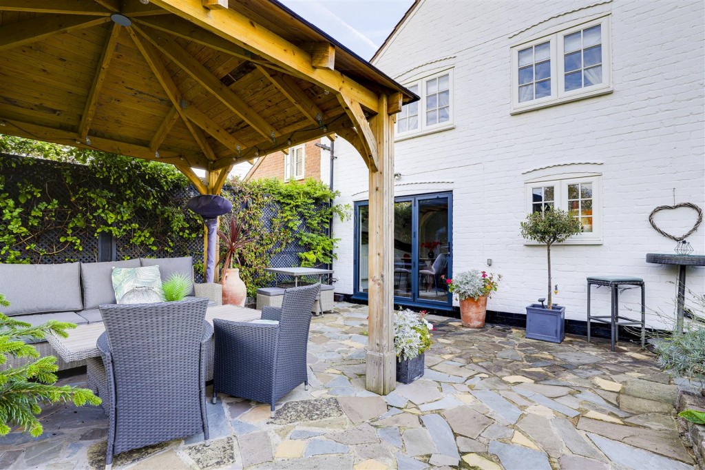 Hall Lane, Kinoulton, Nottinghamshire, NG12 3EF