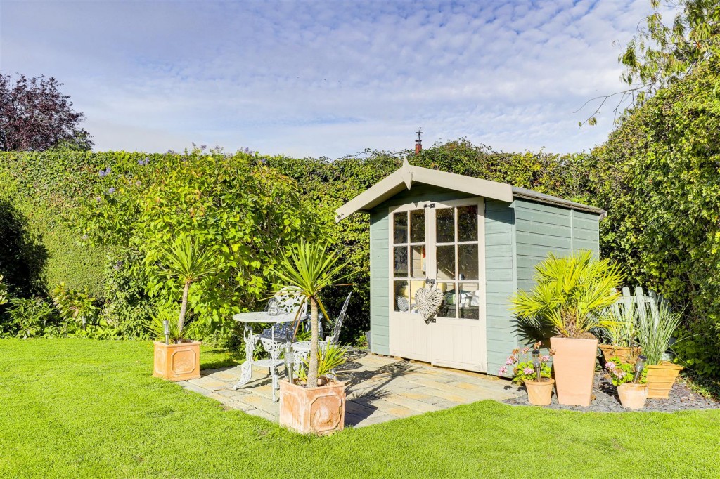 Hall Lane, Kinoulton, Nottinghamshire, NG12 3EF