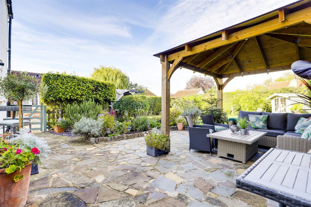 Hall Lane, Kinoulton, Nottinghamshire, NG12 3EF