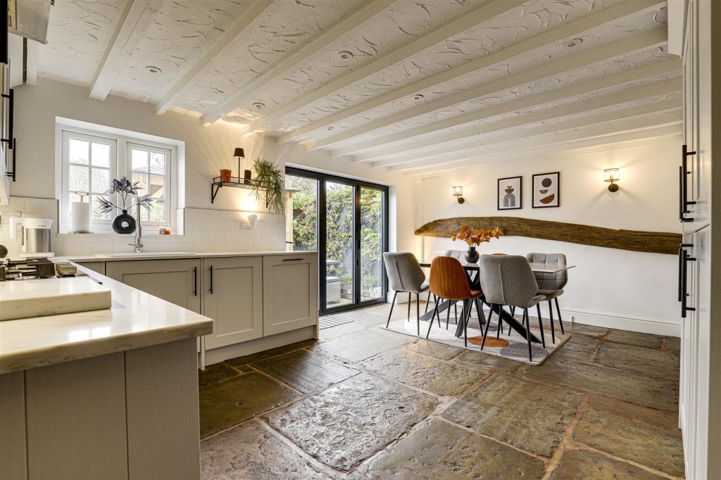 Hall Lane, Kinoulton, Nottinghamshire, NG12 3EF