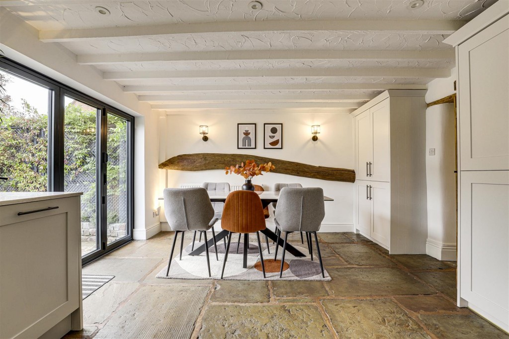 Hall Lane, Kinoulton, Nottinghamshire, NG12 3EF