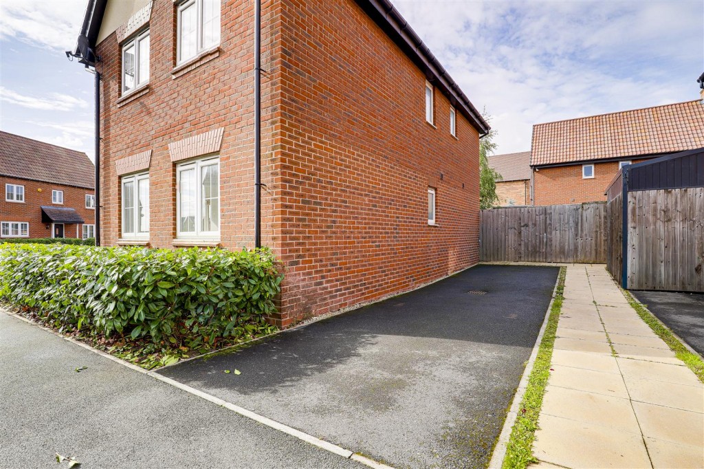 Daffodil Gardens, Edwalton, Nottinghamshire, NG12 4HT