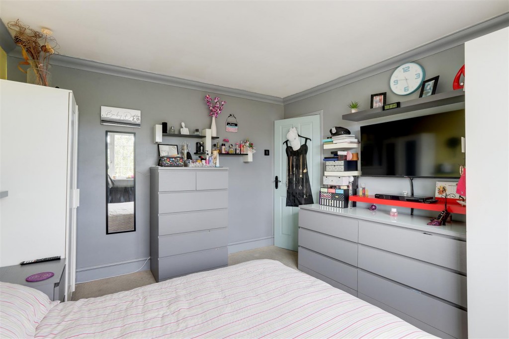 Erewash Grove, Toton, Nottinghamshire, NG9 6EZ