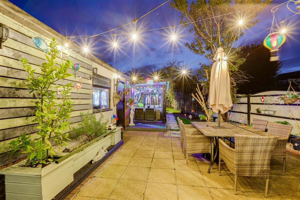 Erewash Grove, Toton, Nottinghamshire, NG9 6EZ