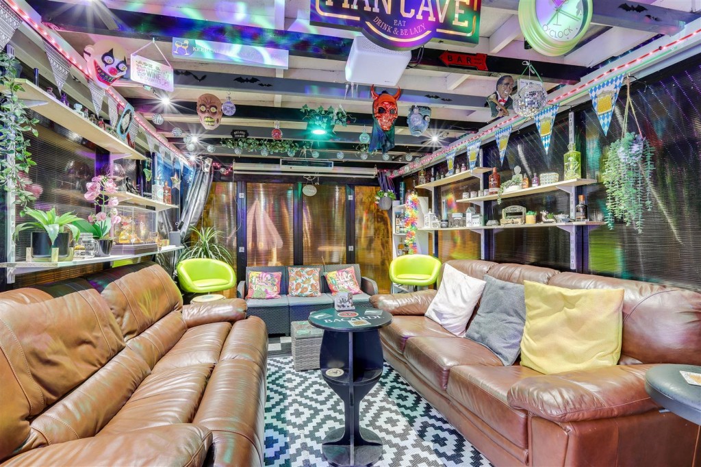 Erewash Grove, Toton, Nottinghamshire, NG9 6EZ