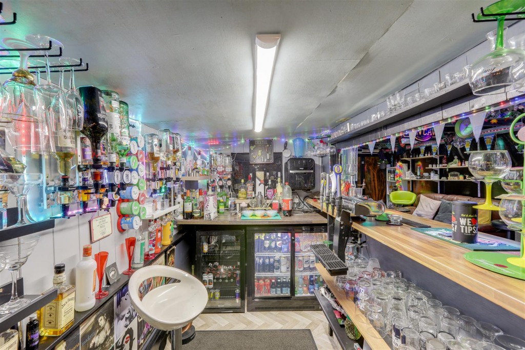 Erewash Grove, Toton, Nottinghamshire, NG9 6EZ