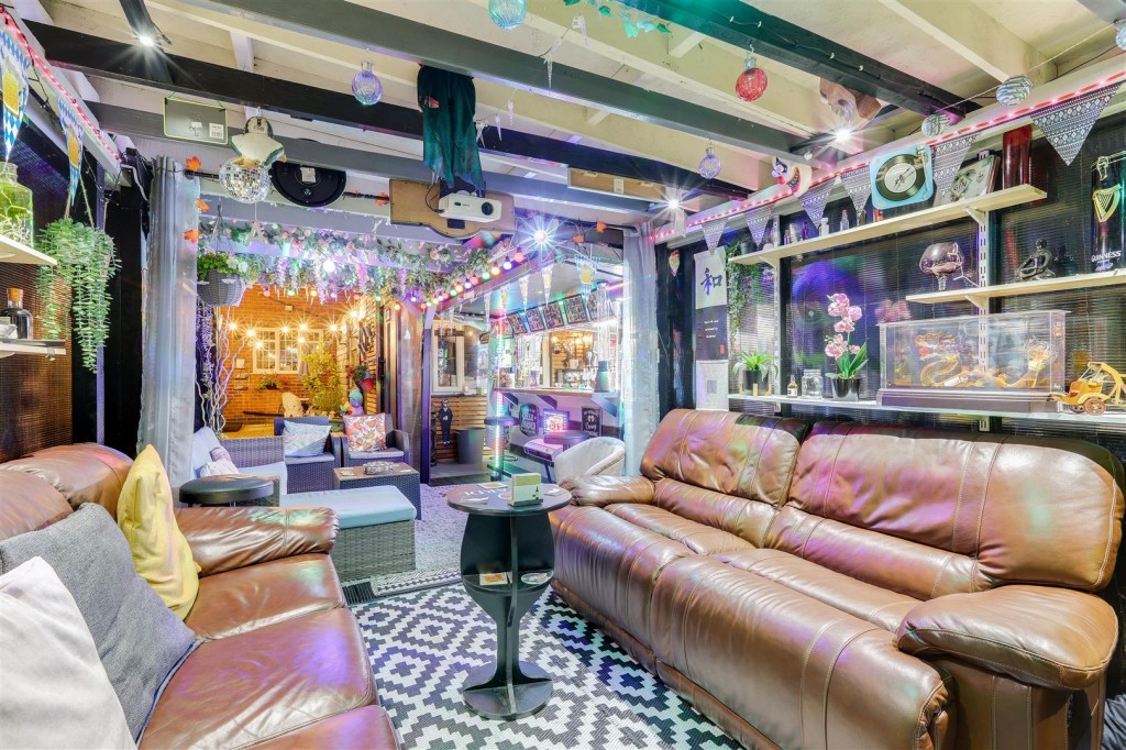 Erewash Grove, Toton, Nottinghamshire, NG9 6EZ