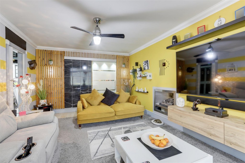 Erewash Grove, Toton, Nottinghamshire, NG9 6EZ