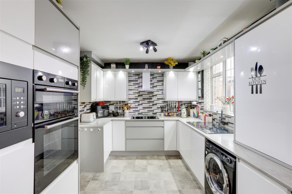 Erewash Grove, Toton, Nottinghamshire, NG9 6EZ