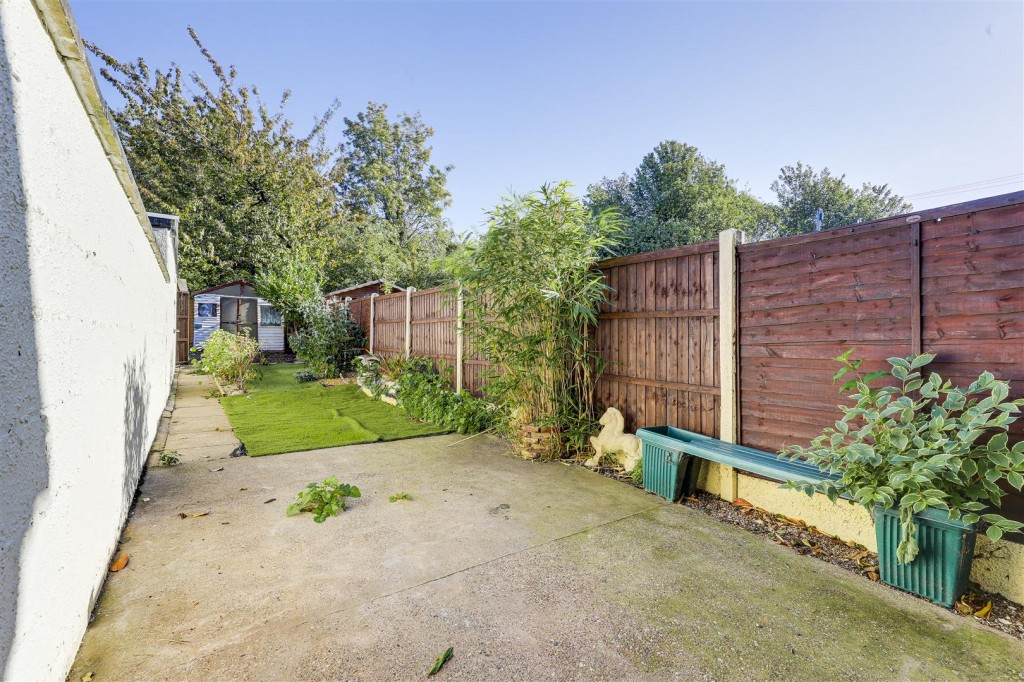 Midland Grove, Netherfield, Nottinghamshire, NG4 2NE