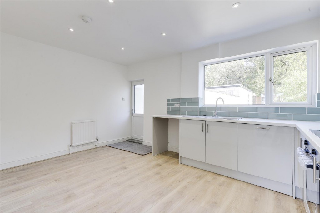 Midland Grove, Netherfield, Nottinghamshire, NG4 2NE