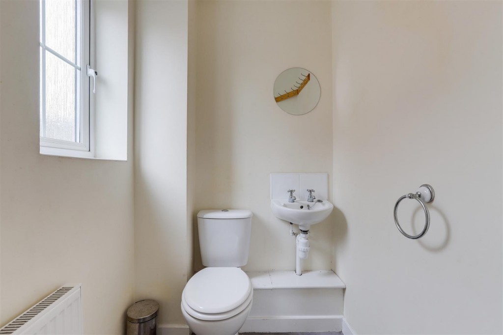 Smedley Close, Aspley, Nottinghamshire, NG8 5BZ