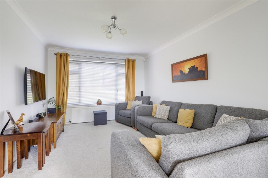 Greythorn Drive, West Bridgford, Nottinghamshire, NG2 7GG