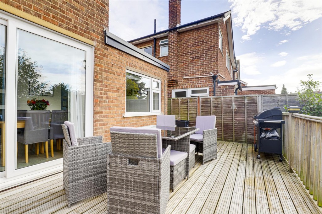 Greythorn Drive, West Bridgford, Nottinghamshire, NG2 7GG