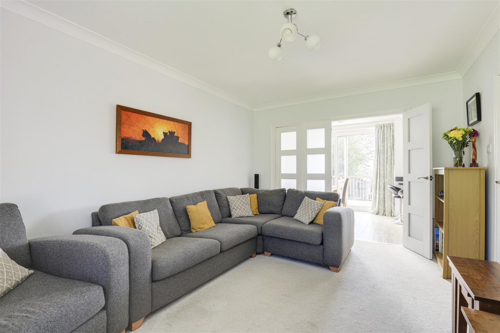 Greythorn Drive, West Bridgford, Nottinghamshire, NG2 7GG