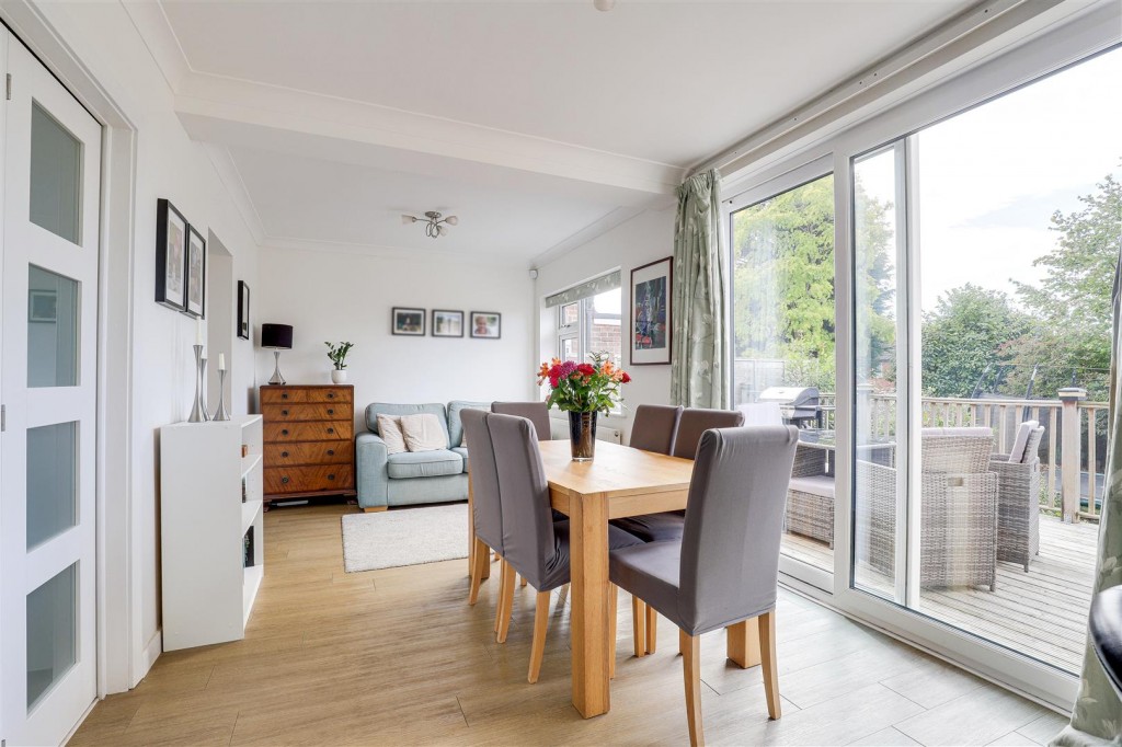 Greythorn Drive, West Bridgford, Nottinghamshire, NG2 7GG