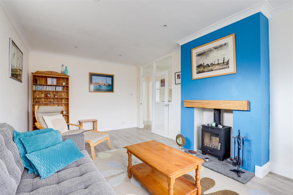 Bracken Close, Carlton, Nottinghamshire, NG4 3QJ