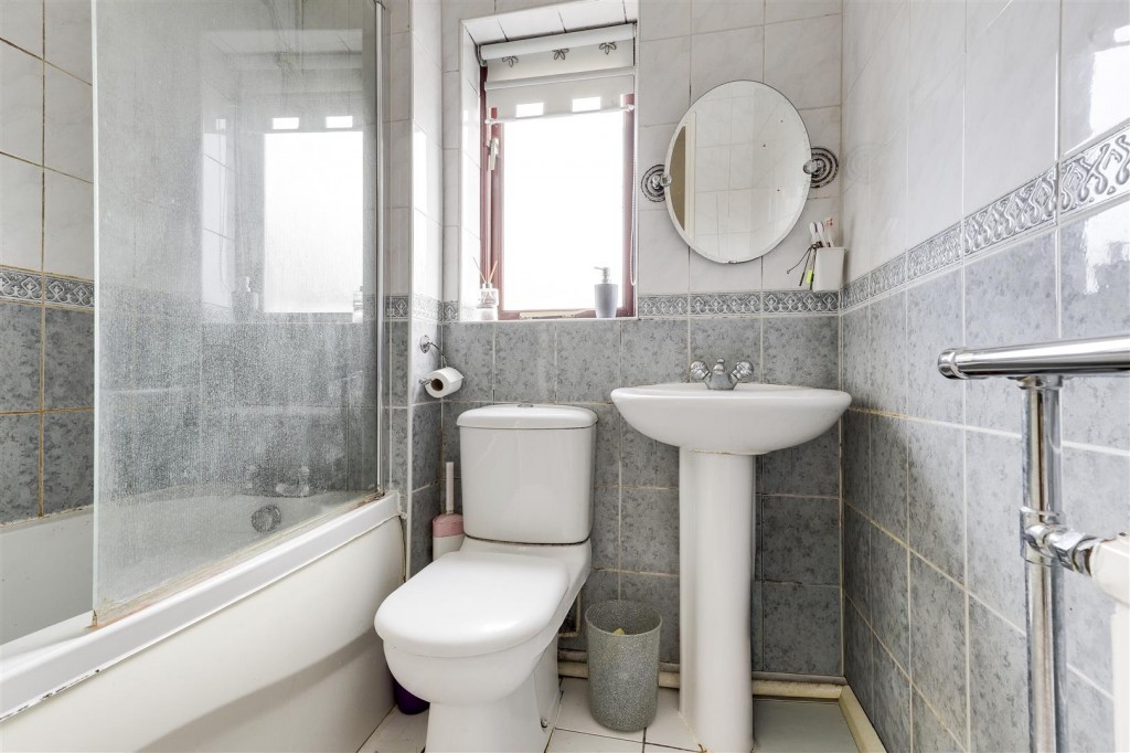 Blackthorn Drive, Cinderhill, Nottinghamshire, NG6 8PZ