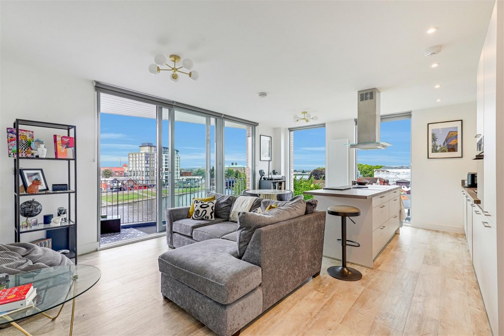 Trent Bridge View, Nottingham, NG2 3EY