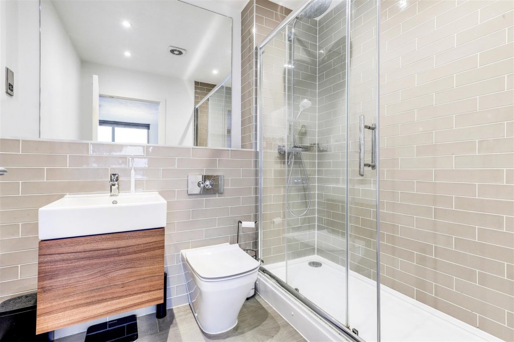 Trent Bridge View, Nottingham, NG2 3EY