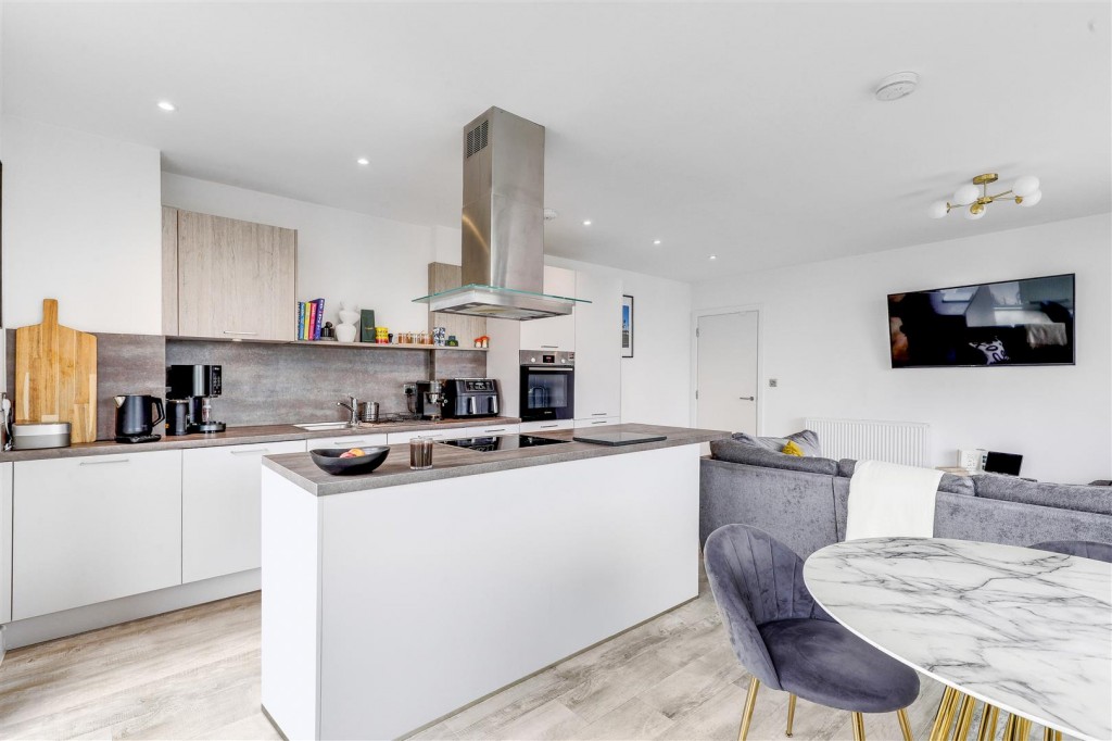 Trent Bridge View, Nottingham, NG2 3EY