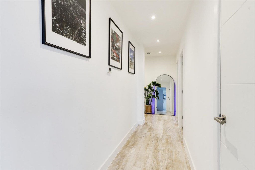 Trent Bridge View, Nottingham, NG2 3EY