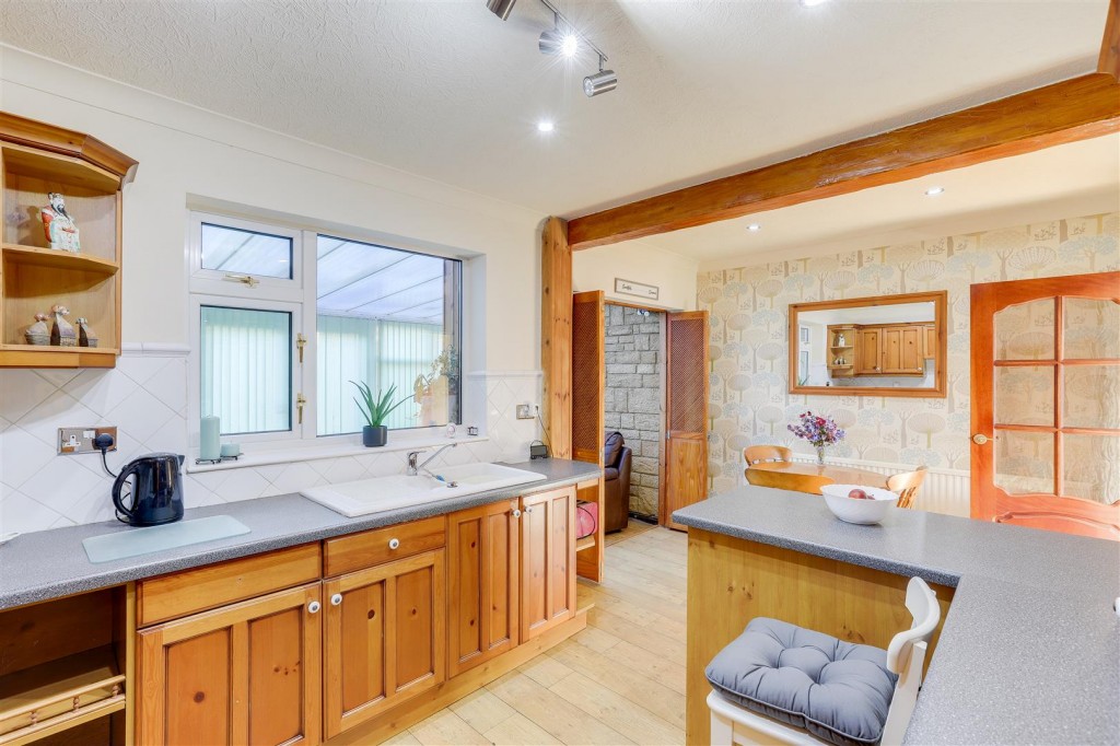 Abbots Road, Hucknall, Nottinghamshire, NG15 6PB