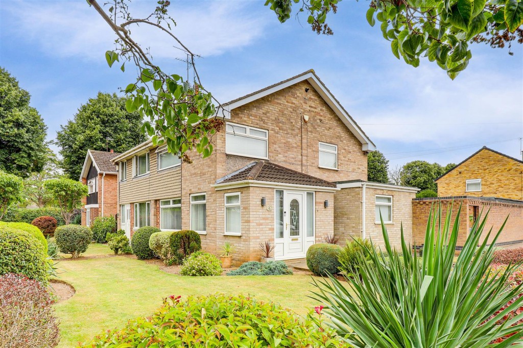 Ladbrooke Crescent, Cinderhill, Nottinghamshire, NG6 0GH