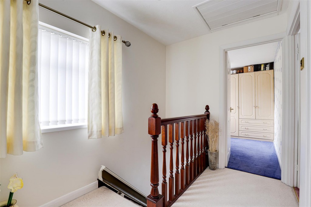 Ladbrooke Crescent, Cinderhill, Nottinghamshire, NG6 0GH