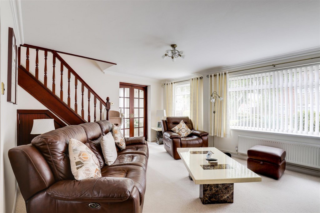 Ladbrooke Crescent, Cinderhill, Nottinghamshire, NG6 0GH