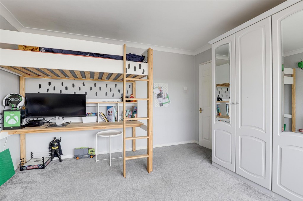 Whitby Crescent, Woodthorpe, Nottinghamshire, NG5 4LY