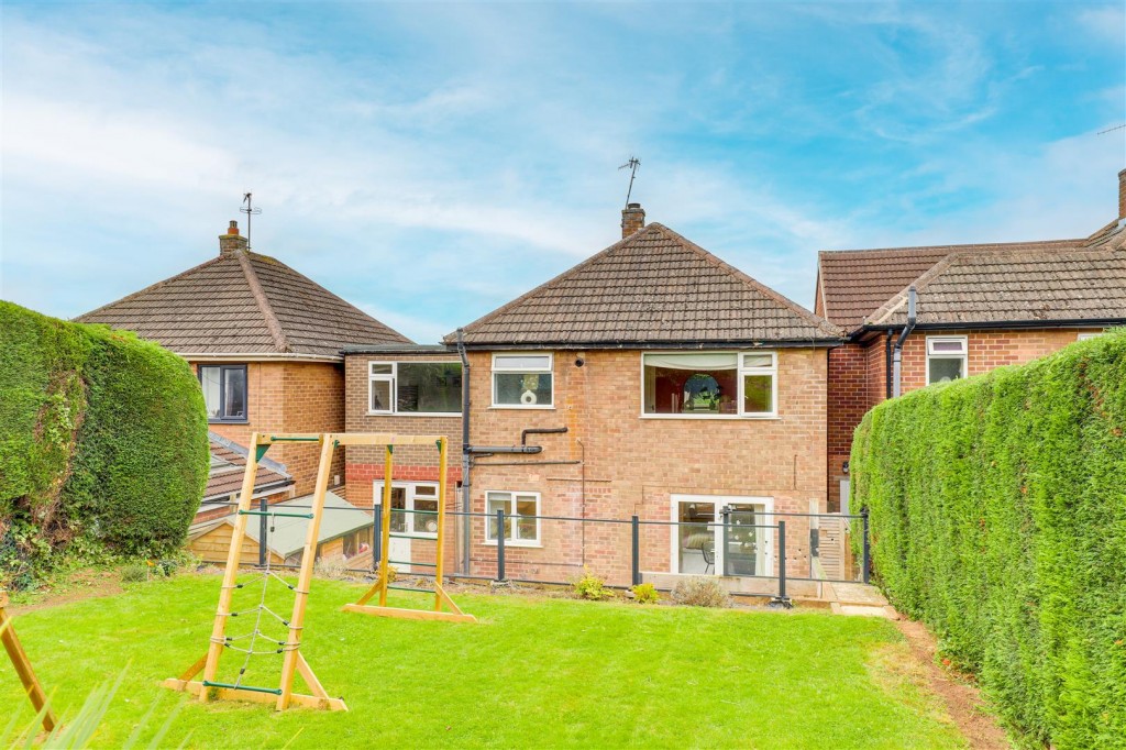 Whitby Crescent, Woodthorpe, Nottinghamshire, NG5 4LY