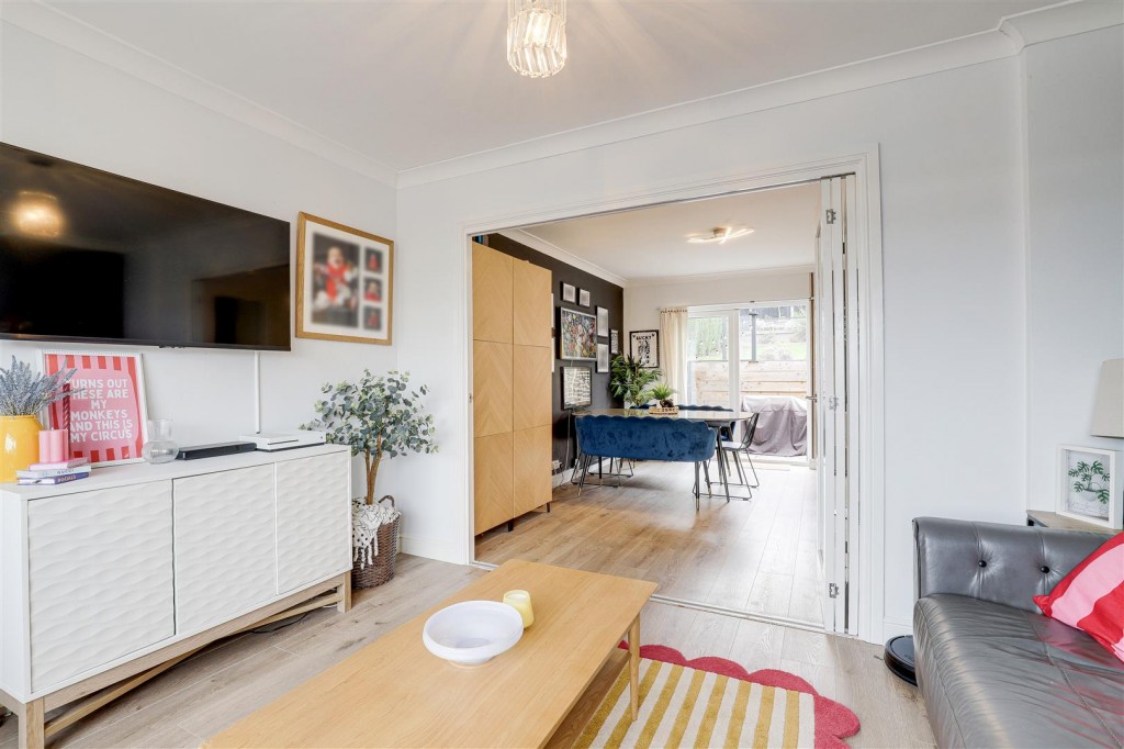 Whitby Crescent, Woodthorpe, Nottinghamshire, NG5 4LY