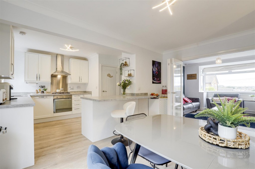 Whitby Crescent, Woodthorpe, Nottinghamshire, NG5 4LY