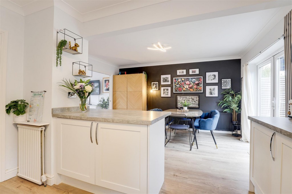 Whitby Crescent, Woodthorpe, Nottinghamshire, NG5 4LY