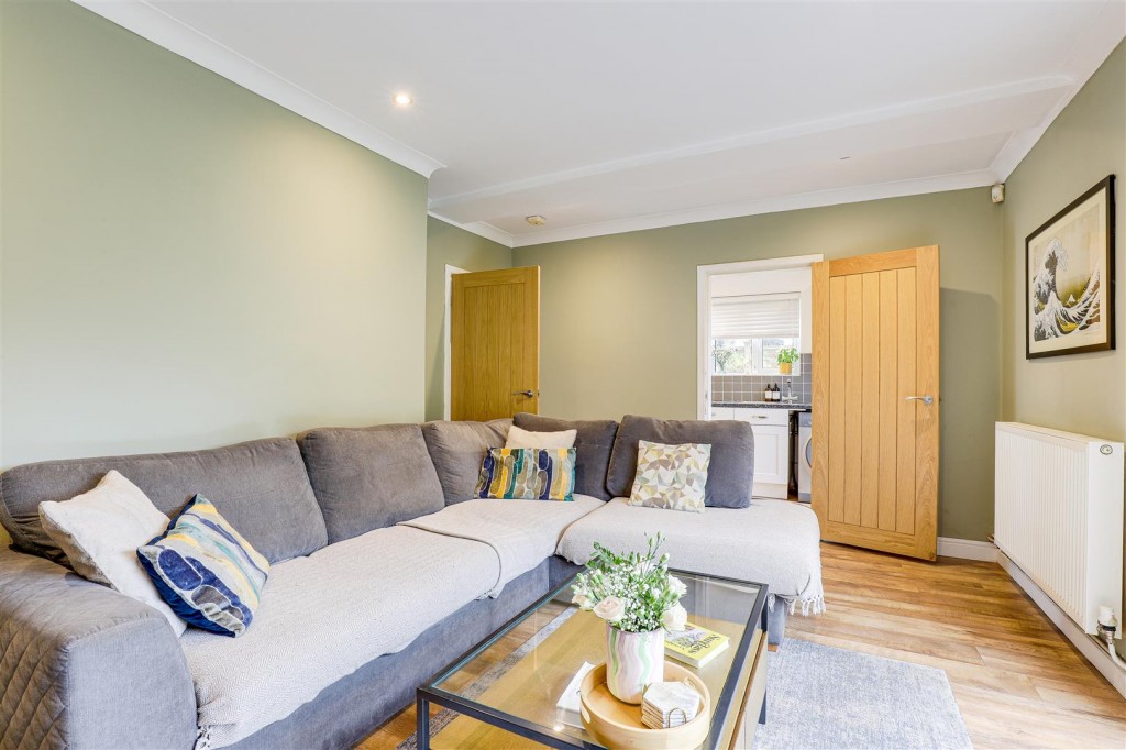 Alford Road, Edwalton, Nottinghamshire, NG12 4AU