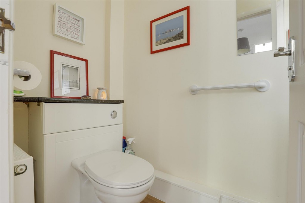 Newstead Drive, West Bridgford, Nottinghamshire, NG2 6LG