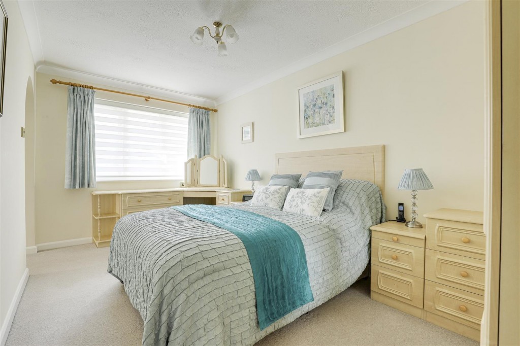 Newstead Drive, West Bridgford, Nottinghamshire, NG2 6LG