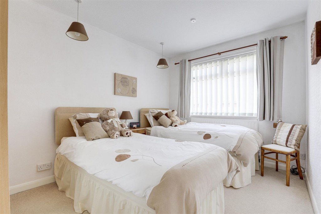 Newstead Drive, West Bridgford, Nottinghamshire, NG2 6LG