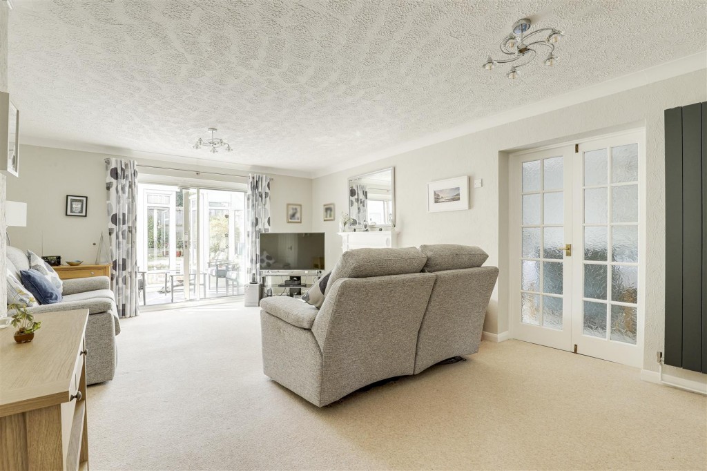 Newstead Drive, West Bridgford, Nottinghamshire, NG2 6LG