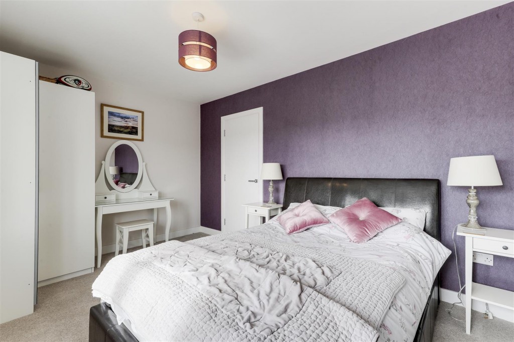 West Manor Park, Epperstone, Nottinghamshire, NG14 6TR