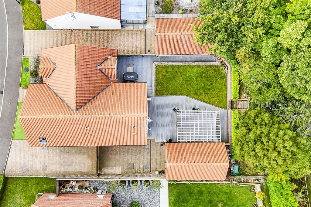 West Manor Park, Epperstone, Nottinghamshire, NG14 6TR