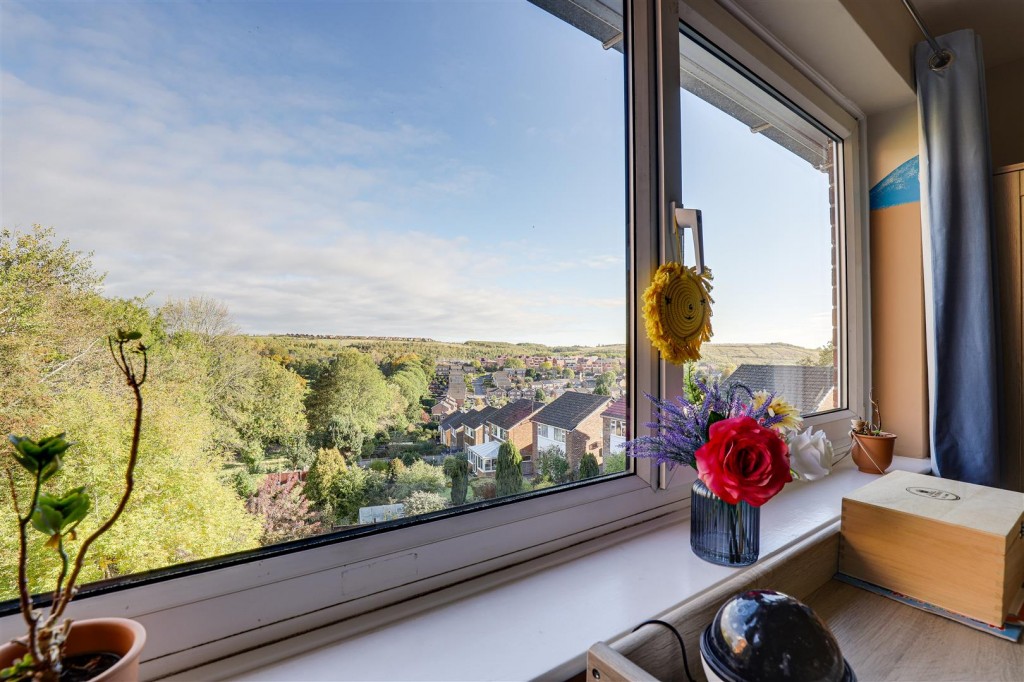 Digby Hall Drive, Gedling, Nottinghamshire, NG4 4JT