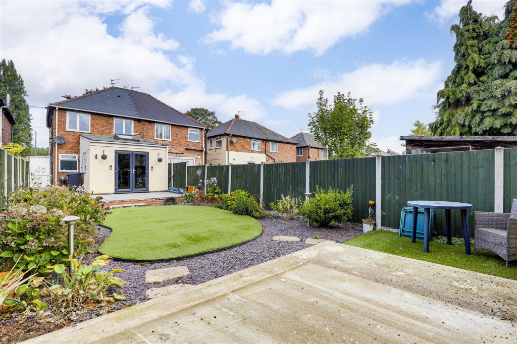 Doncaster Avenue, Sandiacre, Derbyshire, NG10 5FL